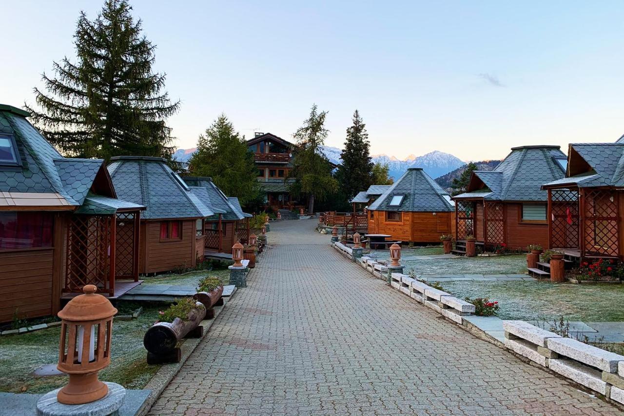 Dalailama Village Antey-Saint-André Exterior foto
